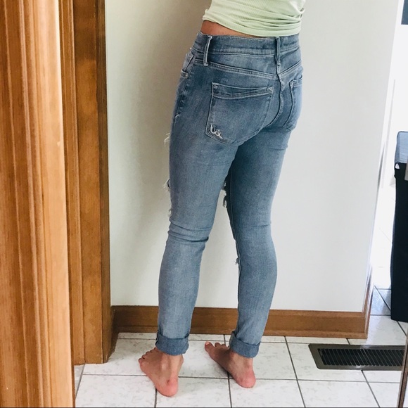 Express | Mid Rise Jean Legging | Ripped Jeans - Picture 2 of 3